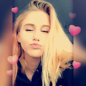 Meet your Posher, Hannah